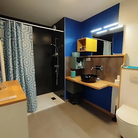 Le Cocon De La Baie De Sion Apartmán *